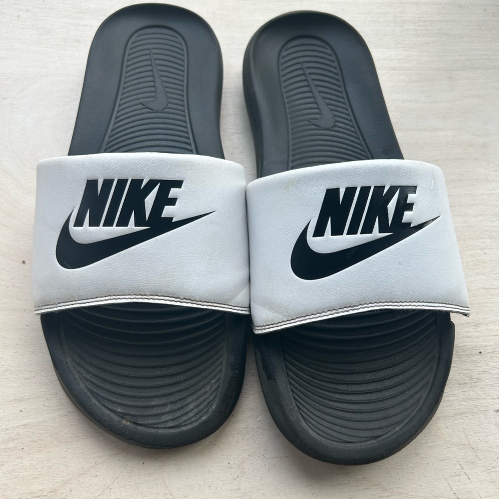 Nike slides